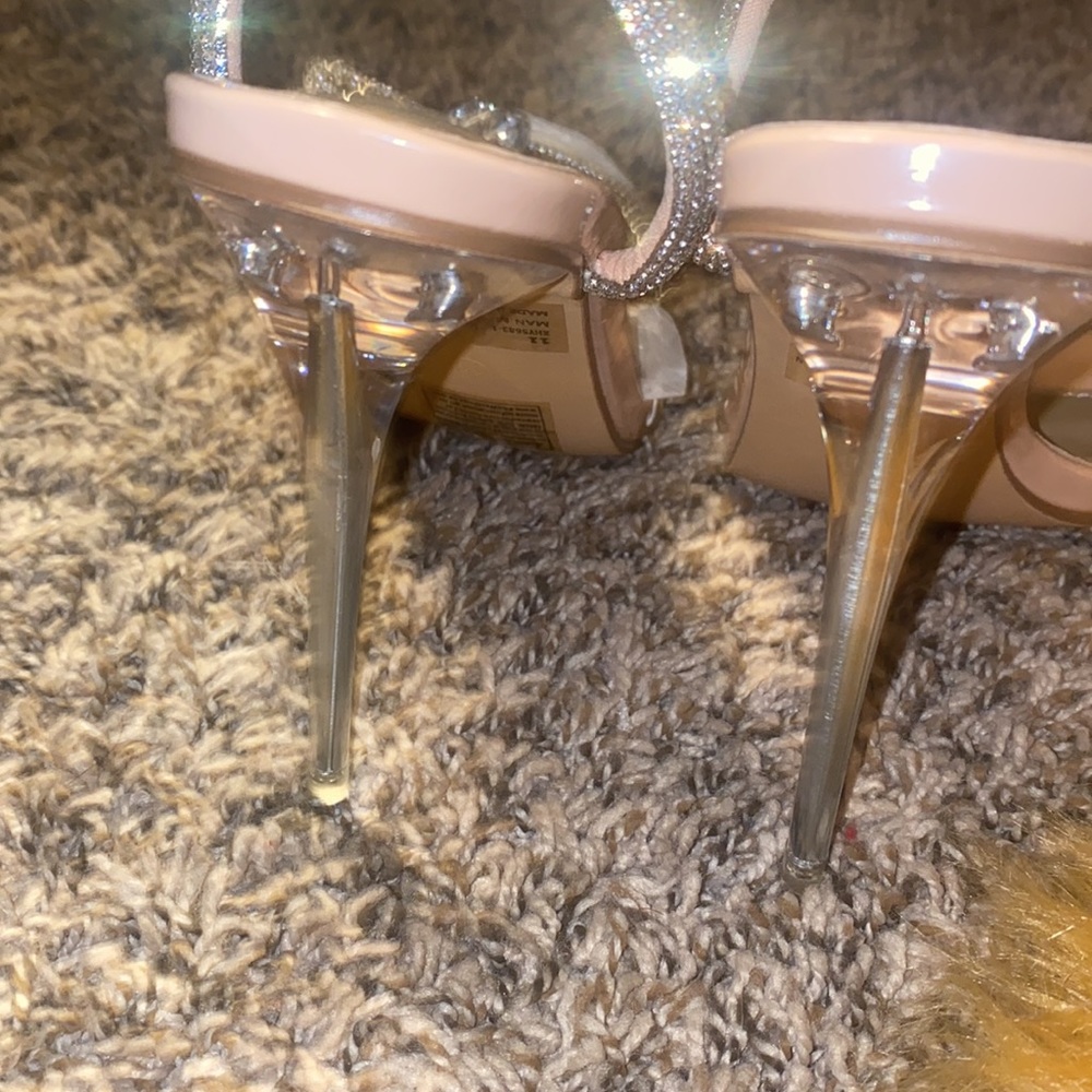 5’in Brand New Tied Together Embellished ankle strapped and Bow - Picture 4 of 11